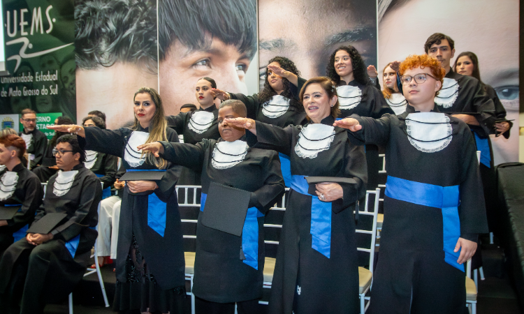 Colação de Grau das Turmas de Dança (Licenciatura); Geografia (Bacharelado); Geografia (Licenciatura); Pedagogia; Teatro (Licenciatura) e Turismo