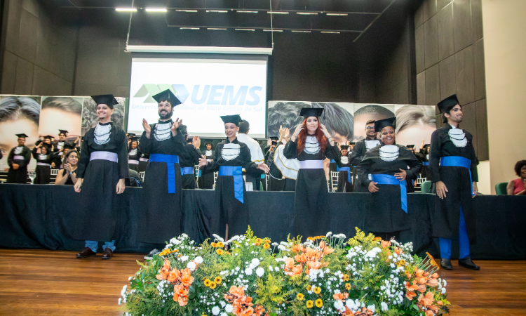 Colação de Grau das Turmas de Dança (Licenciatura); Geografia (Bacharelado); Geografia (Licenciatura); Pedagogia; Teatro (Licenciatura) e Turismo