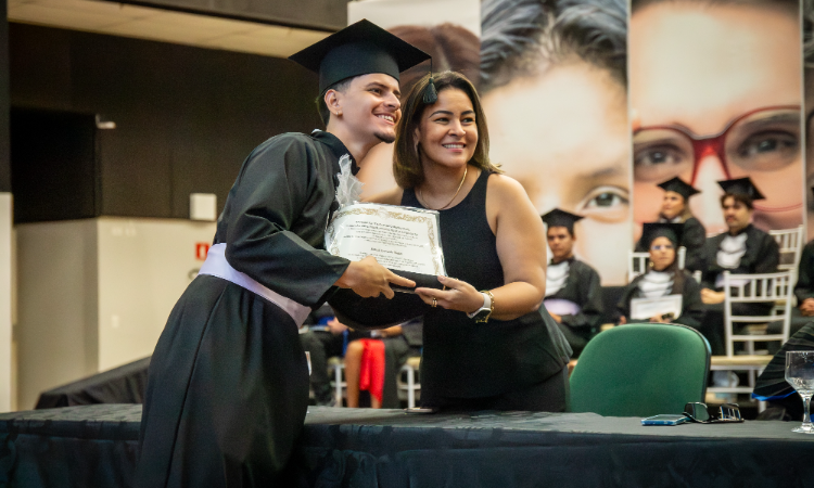 Colação de Grau das Turmas de Dança (Licenciatura); Geografia (Bacharelado); Geografia (Licenciatura); Pedagogia; Teatro (Licenciatura) e Turismo