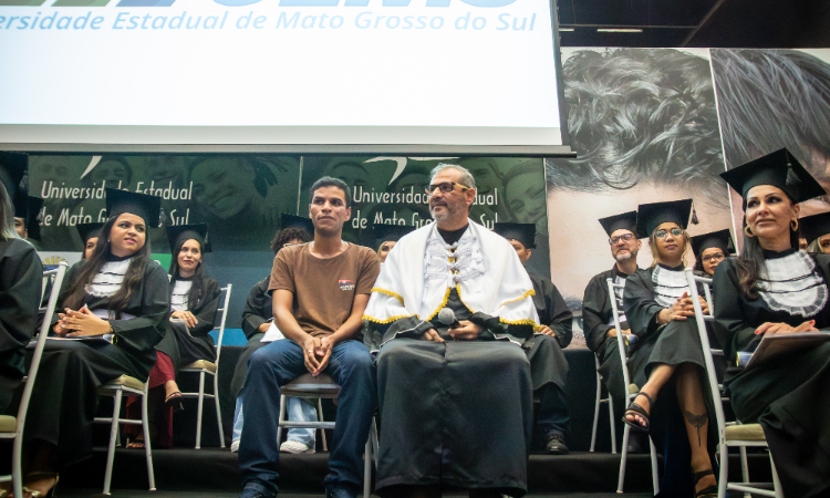 Colação de Grau das Turmas de Dança (Licenciatura); Geografia (Bacharelado); Geografia (Licenciatura); Pedagogia; Teatro (Licenciatura) e Turismo
