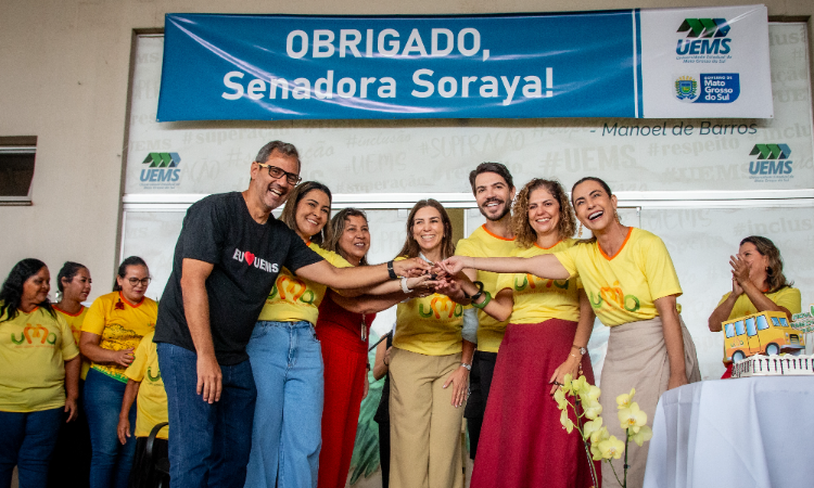 Aniversário de 3 anos da UMA/UEMS e entrega de micro-ônibus