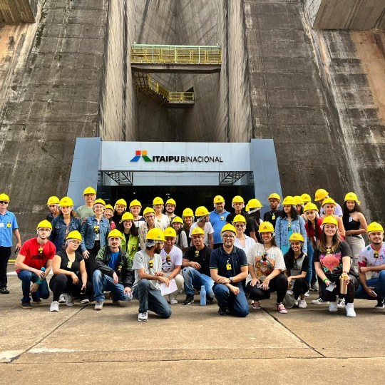  Alunos da UEMS/Naviraí realizam visita técnica na Usina Hidrelétrica de Itaipu 