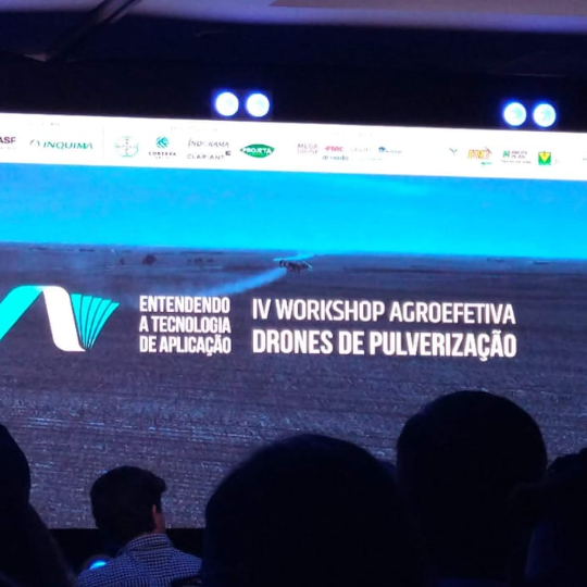 UEMS/Cassilândia: Professor participa de Workshop sobre a utilização de drones para pulverização   