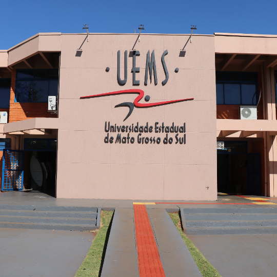 UEMS orienta profissionais técnicos(as) da instituição sobre agendamento de férias para janeiro de 2026