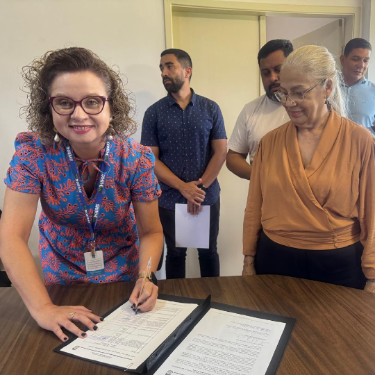 Professora da UEMS Unidade de Dourados é empossada Conselheira do COMEL, junto à Prefeitura